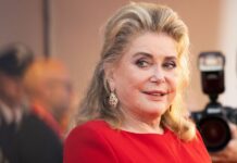 Catherine Deneuve, la leggenda del cinema francese compie 80 anni