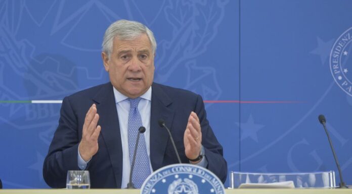 Medio Oriente, Tajani “Seguiamo minuto per minuto situazione italiani”