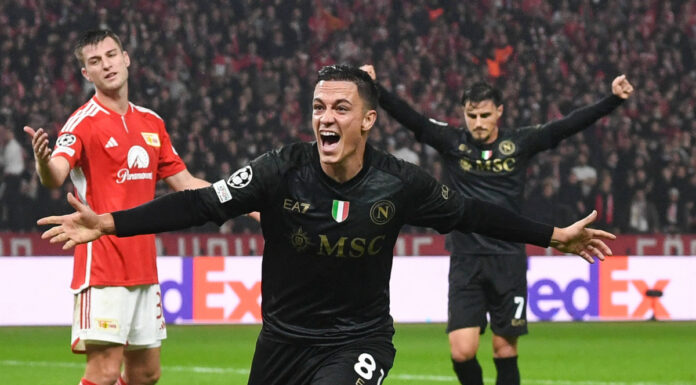 Il Napoli vince 1-0 a Berlino, decide il gol di Raspadori