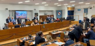 Consiglio Campania, ok a mozione per eliminare sale da mense scolastiche