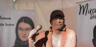 400 kg di cioccolato per scultura di Vasco Rossi a grandezza naturale