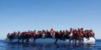 Mediterraneo, Seawatch “Guardia Costiera libica spara su migranti”