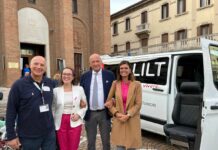 Ottobre Rosa, la presidente Damiano consegna nuovo pullmino alla Lilt
