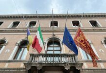 Lutto cittadino fino a venerdì e libri condoglianze nelle sedi municipali