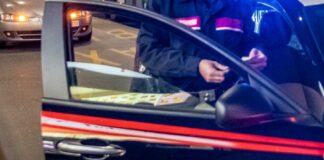 15enne accoltellato da un compagno fuori dalla scuola nel cagliaritano. E’ gravissimo