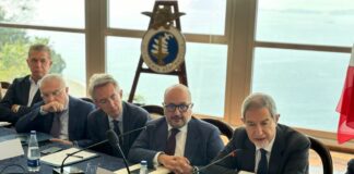 Campi Flegrei, Musumeci “Non c’è motivo per abbandonarsi al panico”