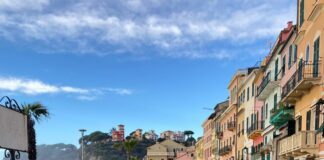 Mareggiata nel savonese, 700 utenze senza luce tra Genova e La Spezia