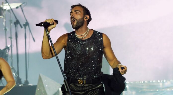 Sanremo, Mengoni super ospite e co-conduttore con Amadeus