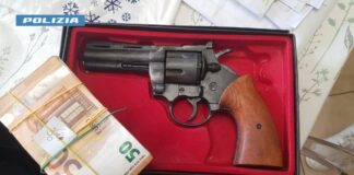 Roma, sventata rapina all’ufficio postale. Tre arresti