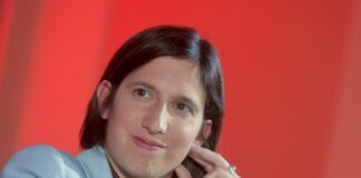 Migranti, Schlein “L’accordo con l’Albania viola le norme internazionali”