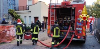 Milano, incendio in appartamento in via Armellini. Morta anziana donna