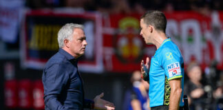 Mourinho risponde a Sarri “Io ho vinto 26 titoli…”