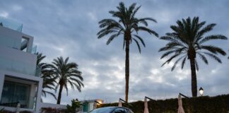 Nuovo Toyota CH-R, dal design forte e distintivo