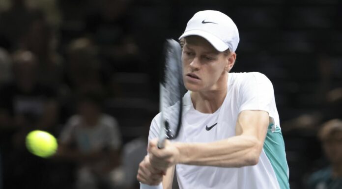 Cade il tabù Djokovic, Sinner “vede” le semifinali a Torino