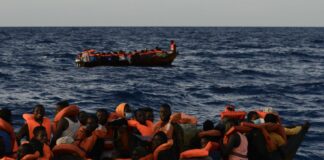 Many migrant boats in distress in the central Mediterranean