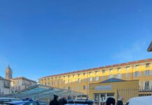 Monza, bloccato uomo che voleva bruciare l’ingresso della Procura