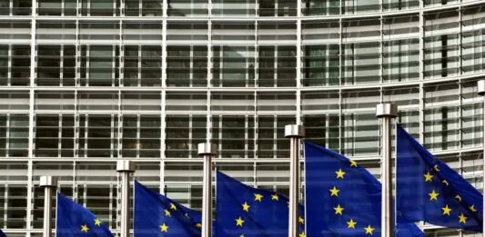 Dazi, gli eurodeputati fissano le condizioni per ridurre le tariffe sui prodotti Usa