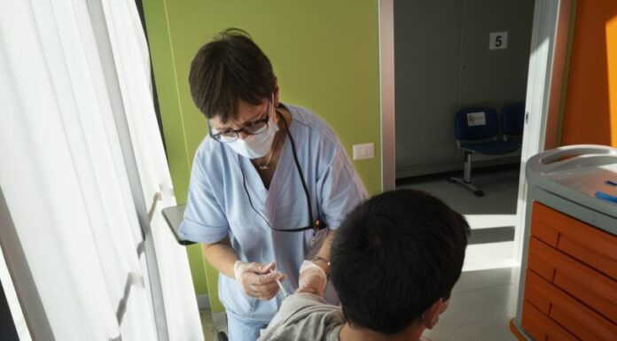 In crescita nuovi casi Covid e decessi nell’ultima settimana