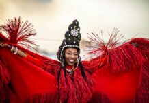 Romaeuropa, gran finale all’Auditorium con Fatoumata Diawara