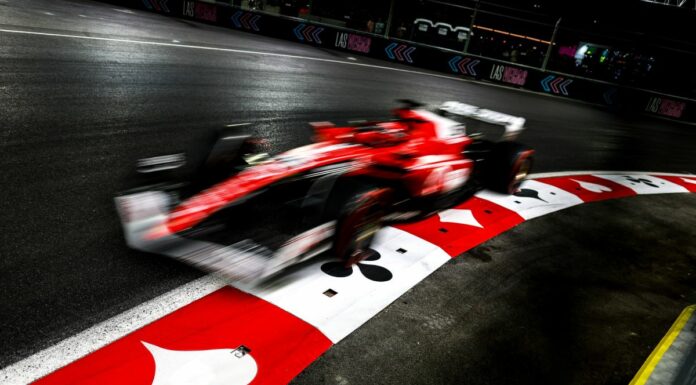 Leclerc secondo in volata a Las Vegas, trionfa Verstappen