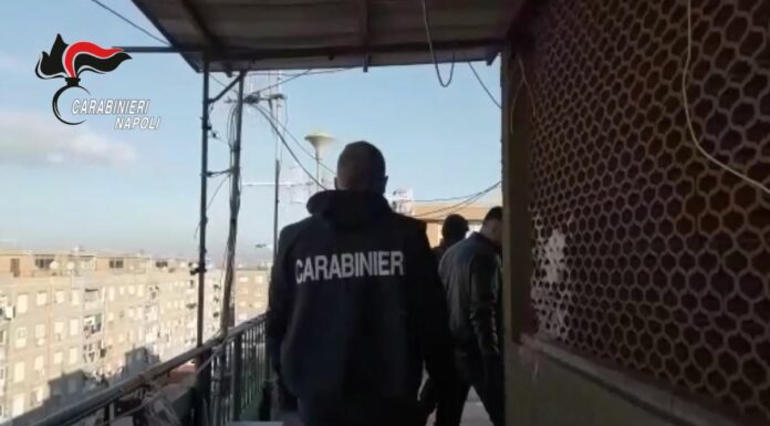 Camorra, blitz nella piazza di spaccio di Brusciano. 35 in carcere