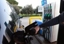 Mimit, per la benzina prezzo medio più basso dall’inizio del 2023