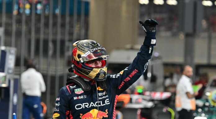 Verstappen chiude la stagione vincendo, Leclerc secondo