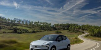 Volvo EX30 tra le finaliste dell’European Car of the Year 2024