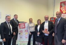 Agroalimentare, Lollobrigida visita lo stabilimento Crik Crok a Pomezia