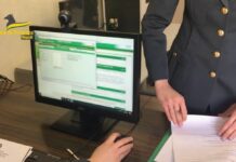 Truffa sui buoni 18 App a Napoli, coinvolti un edicolante e 530 giovani