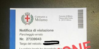 Milano, spuntano false multe sui parabrezza. Vigili “E’ una truffa”