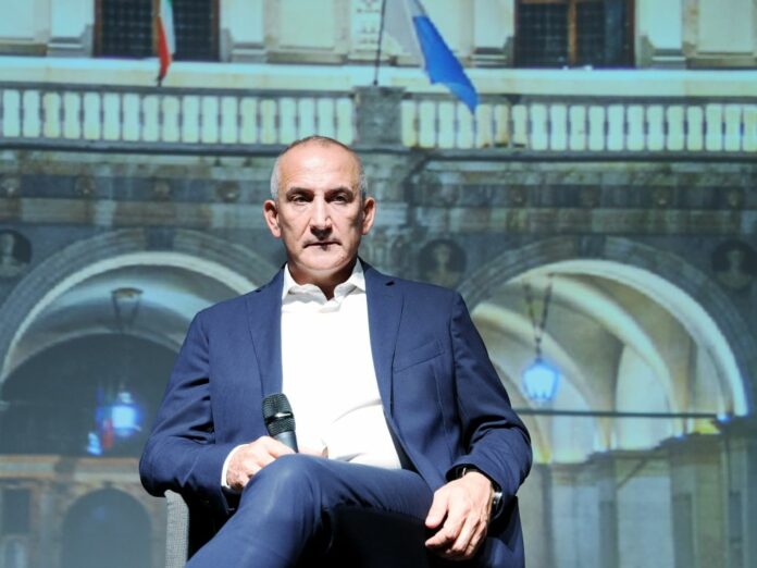 Presentazione pubblica di Light is Life , Festa della Luce A2A , il Terzo Paradiso dell' energia a Monte Isola