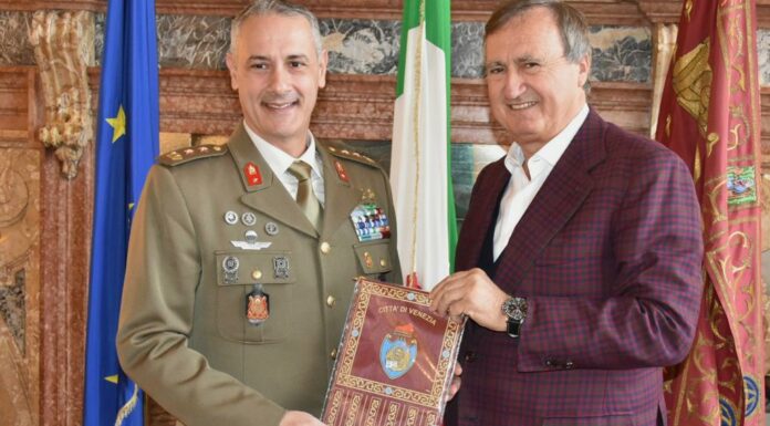 Sindaco Brugnaro riceve direttore del Circolo Unificato dell’Esercito