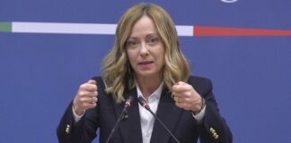 Meloni “Italia sta facendo la sua parte nella decarbonizzazione”