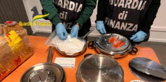 Malpensa, 4 kg di cocaina nel doppiofondo di una pentola. Arrestata