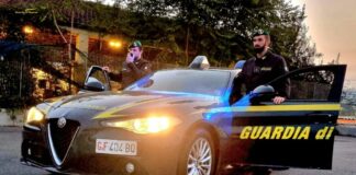 Torino, Gdf scopre 237 lavoratori in nero in catena di abbigliamento