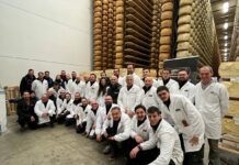 Parmigiano Reggiano, i 25 battitori “accordano” i loro strumenti