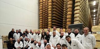 Parmigiano Reggiano, i 25 battitori “accordano” i loro strumenti