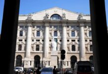 Apertura in rialzo per Piazza Affari