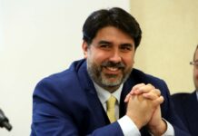 Solinas “Otto milioni ai comuni per il primo studio su stato scuole”