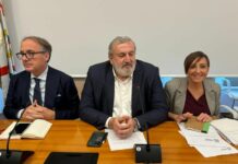 Emiliano “Con il Reddito di dignità in Puglia suppliamo a funerale Rdc”