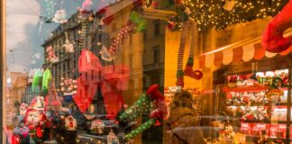 Natale, boom di acquisti per addobbare e decorare casa