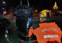 Auto in un fiume nel Veneziano, muoiono tre ventenni