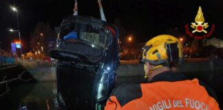 Auto in un fiume nel Veneziano, muoiono tre ventenni