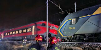 Scontro fra due treni sulla linea Bologna-Rimini, contusi passeggeri