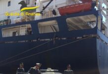 Napoli, frode nel commercio di carburanti. Sequestrati oltre 7,5 milioni