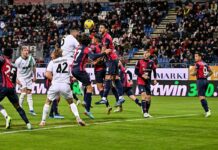 Impresa del Cagliari, Sassuolo battuto in rimonta 2-1