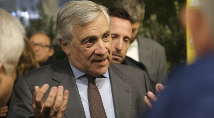 Tajani “Continuiamo a difendere Kiev, per l’adesione all’Ue serve tempo”