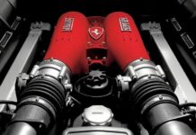 Il motore F136 donato da Ferrari al museo dei motori UniPa