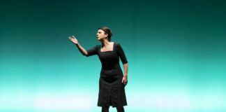 Geppi Cucciari torna a teatro con “Perfetta”